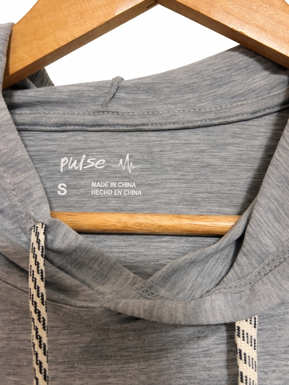 Gray Camo Cropped Hoodie Athleisure Lightweight Stretch Comfy - Picture 4 of 5